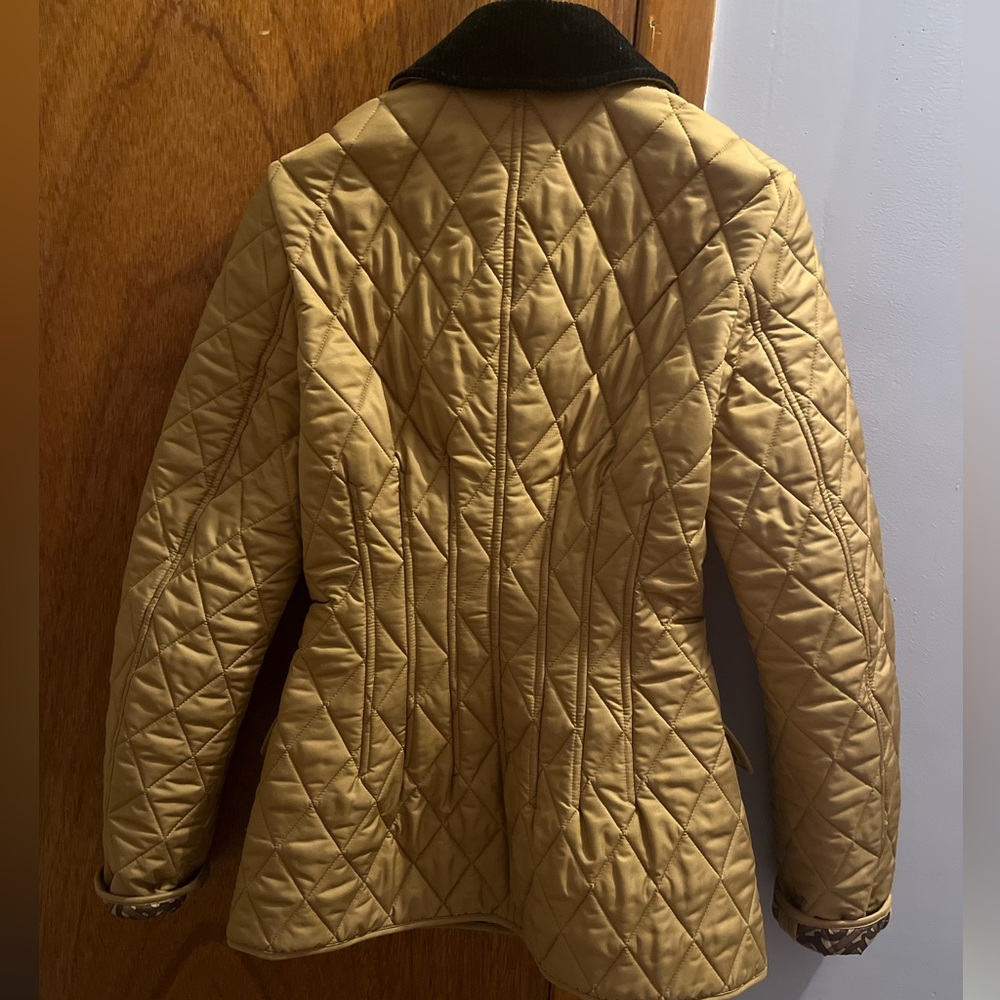 Burberry Quilted Victorian Jacket-PRICE FIRM, NO OFFERS PLS! - Picture 3 of 15